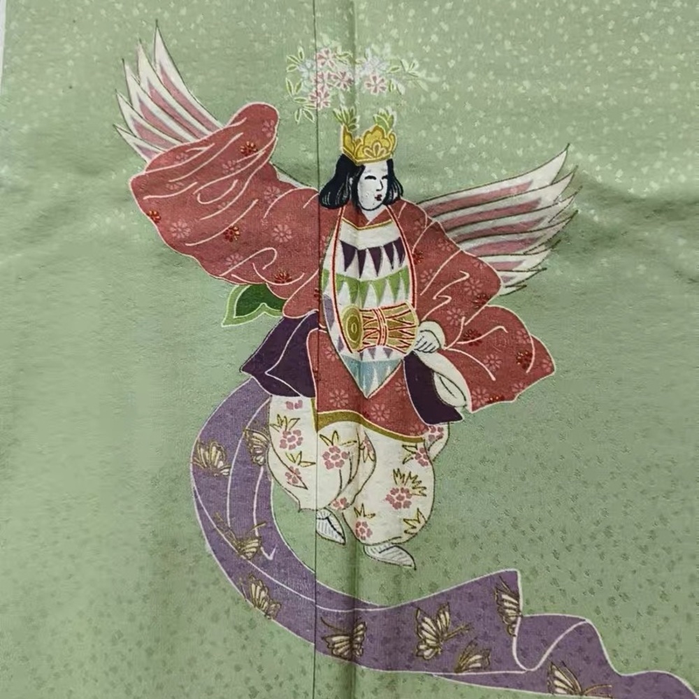 Vintage Japanese Silk Kimono Robe – Mythology Figure Art / Light Green Kimono